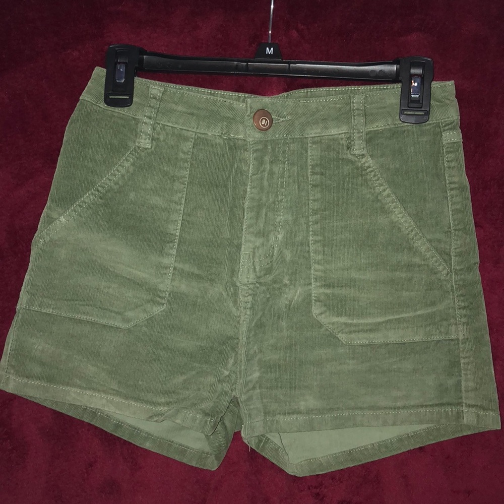 COTTON ON | GRN HIGH WAISTED SHORTS